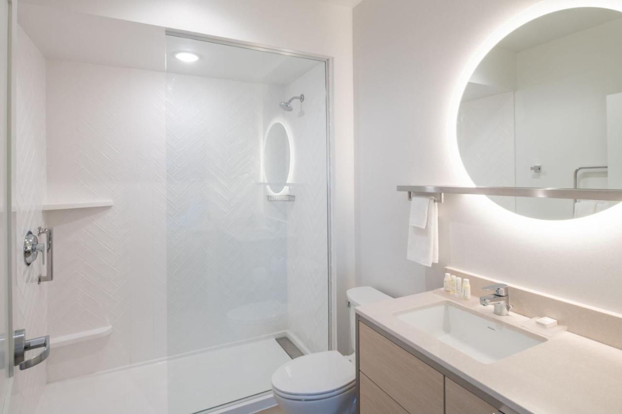 Towneplace By Marriott Dallas Hotel